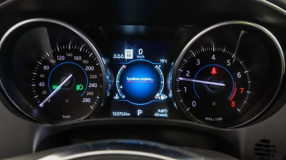 2020 Jaguar F-Pace - Image 19 of 20
