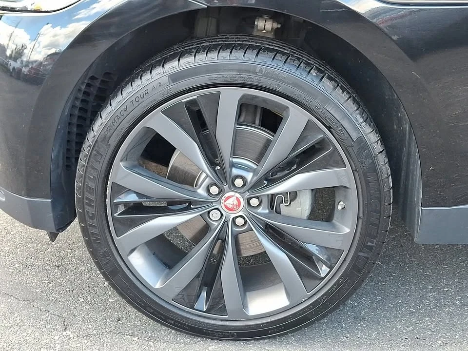 2020 Jaguar F-Pace - Image 8 of 20