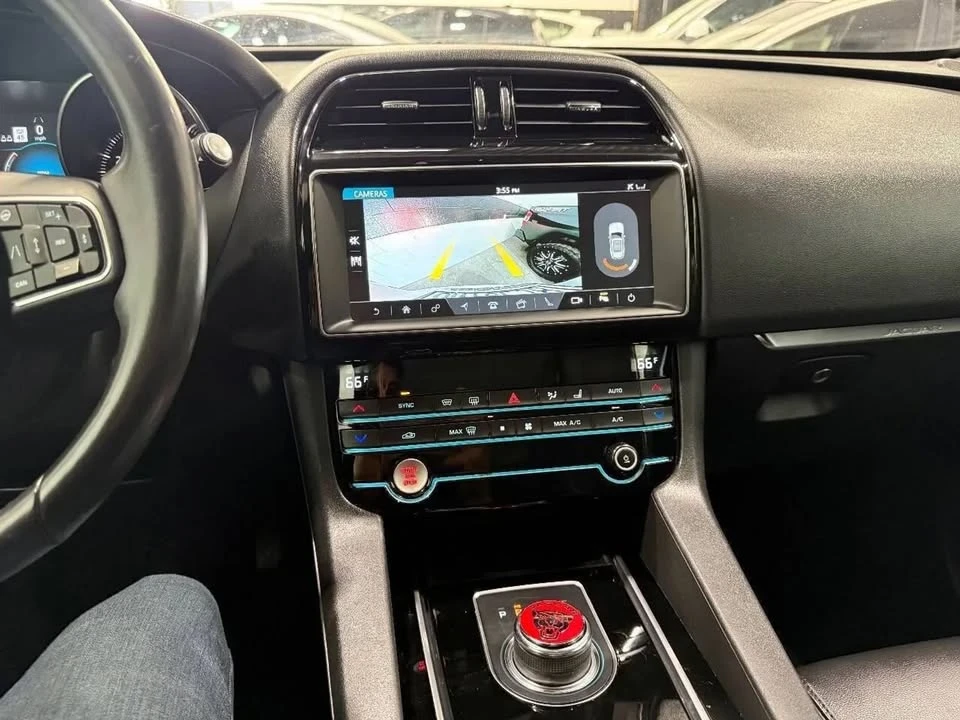 2020 Jaguar F-Pace - Image 11 of 19