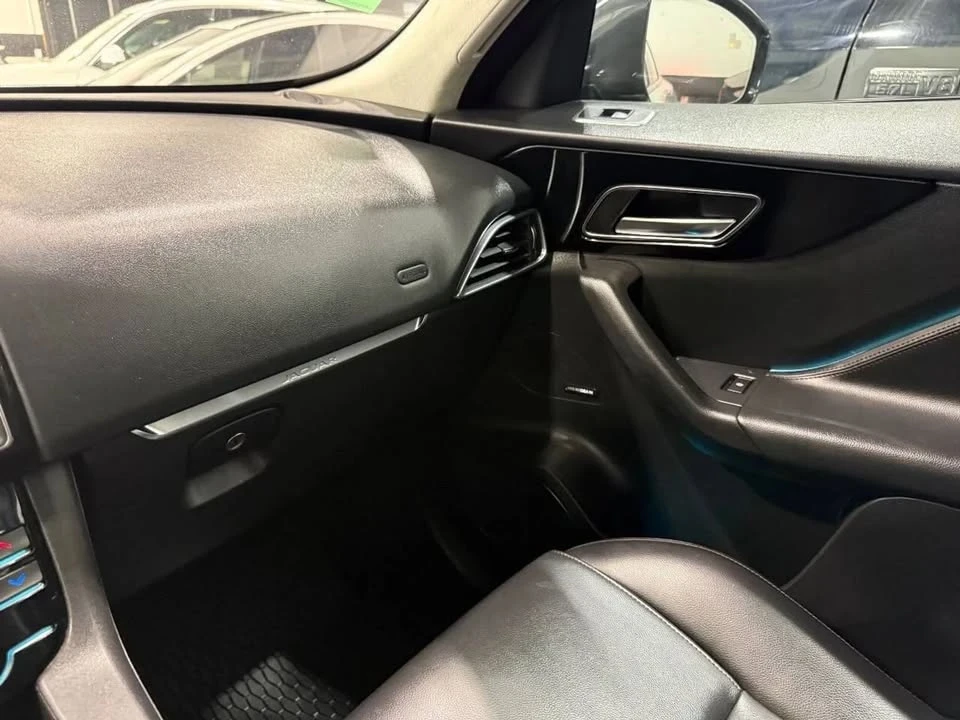 2020 Jaguar F-Pace - Image 13 of 19