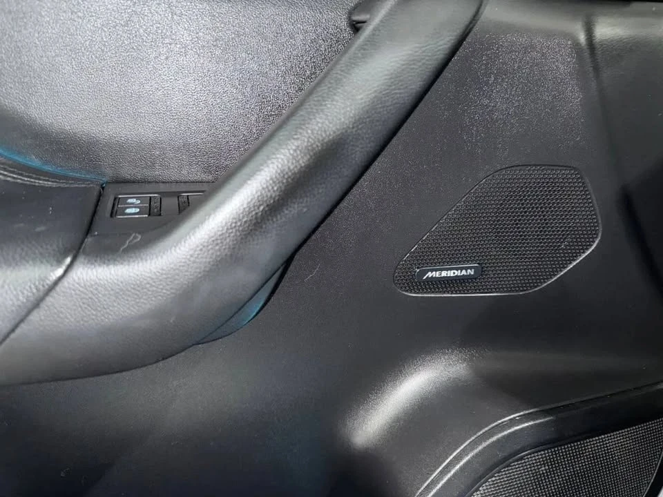 2020 Jaguar F-Pace - Image 16 of 19