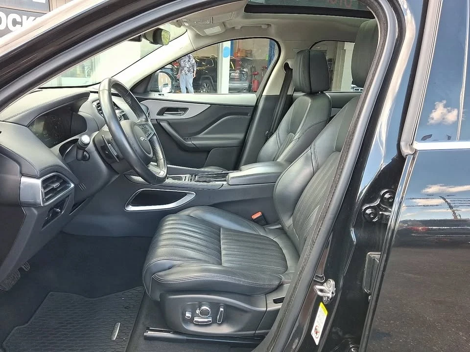 2020 Jaguar F-Pace - Image 13 of 20