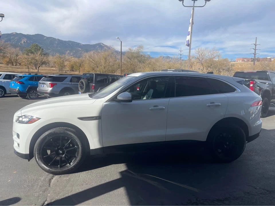 2020 Jaguar F-Pace - Image 5 of 13