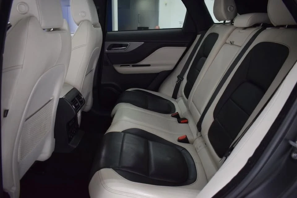 2020 Jaguar F-Pace - Image 13 of 20