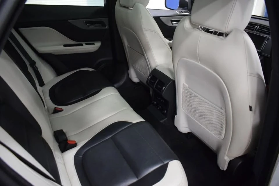2020 Jaguar F-Pace - Image 18 of 20