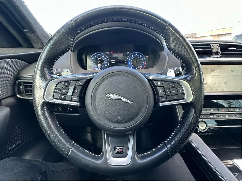 2020 Jaguar F-Pace - Image 11 of 18