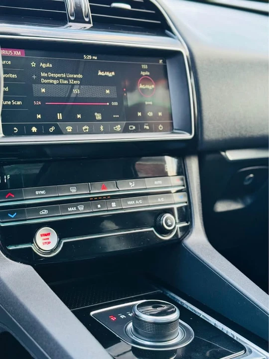 2020 Jaguar F-Pace - Image 9 of 19