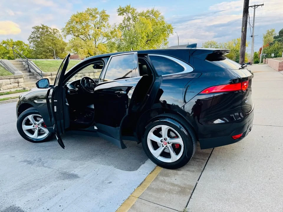 2020 Jaguar F-Pace - Image 18 of 19