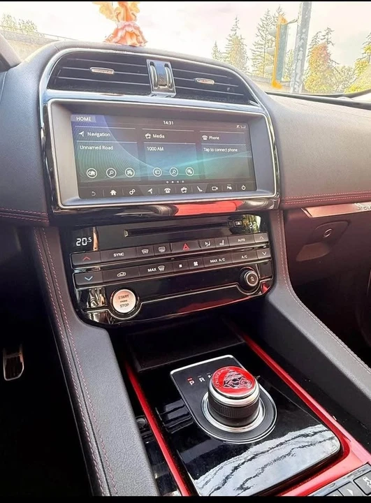 2020 Jaguar F-Pace - Image 11 of 13