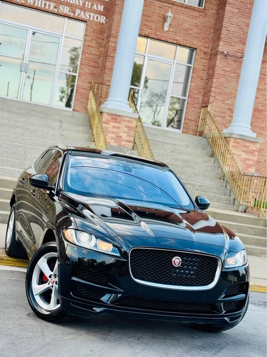 2020 Jaguar F-Pace - Image 6 of 19