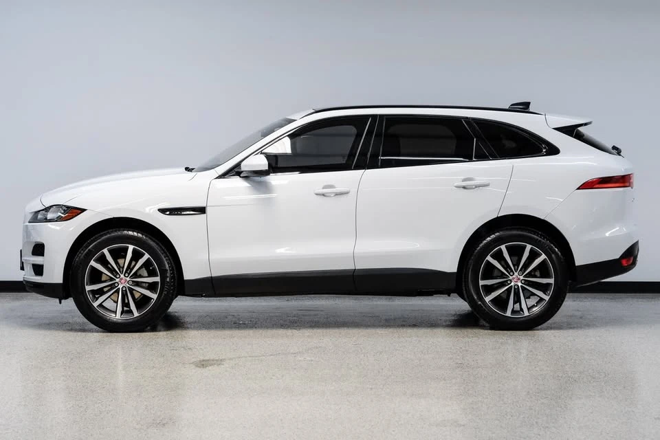 2020 Jaguar F-Pace - Image 9 of 16