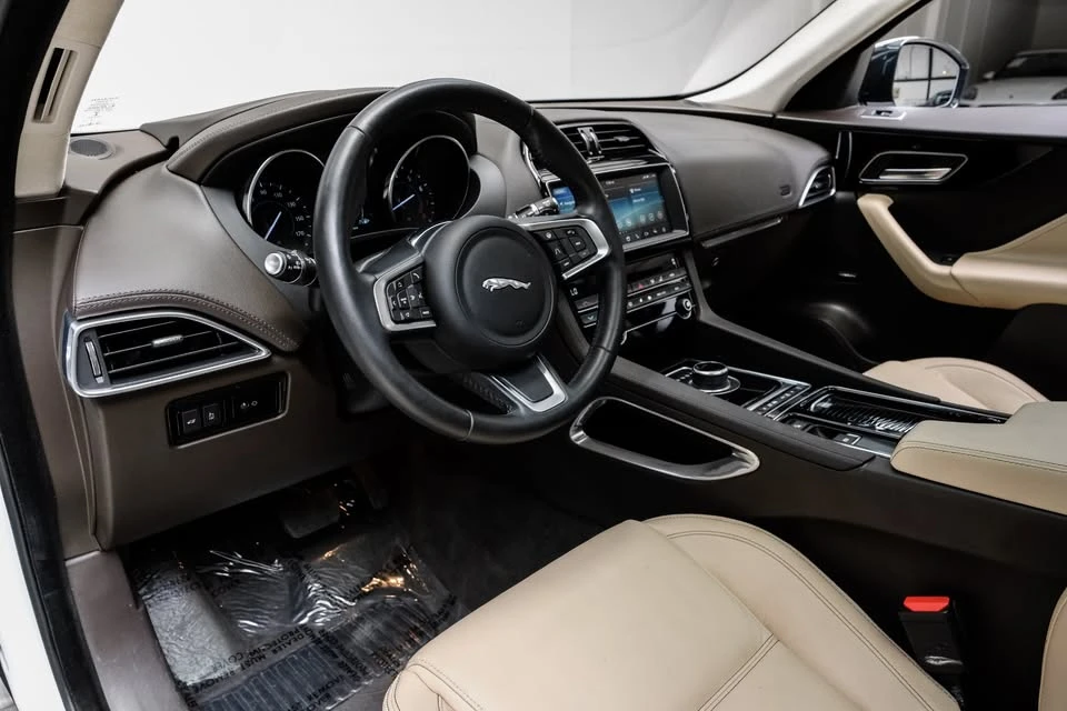 2020 Jaguar F-Pace - Image 3 of 16