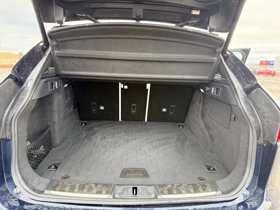 2020 Jaguar F-Pace - Image 13 of 17