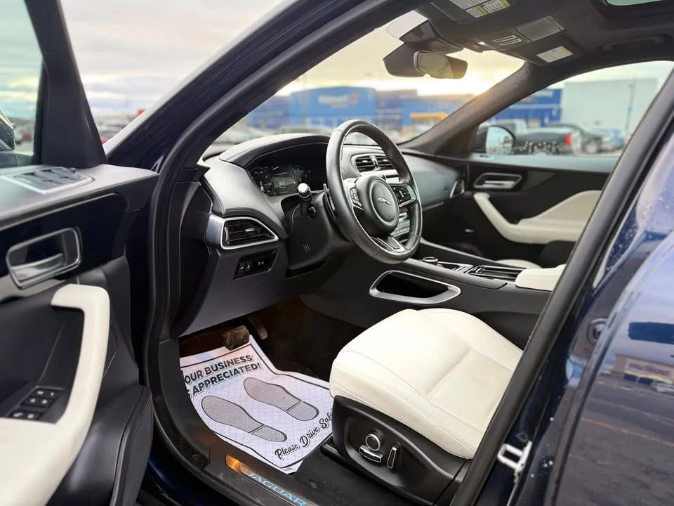 2020 Jaguar F-Pace - Image 8 of 17