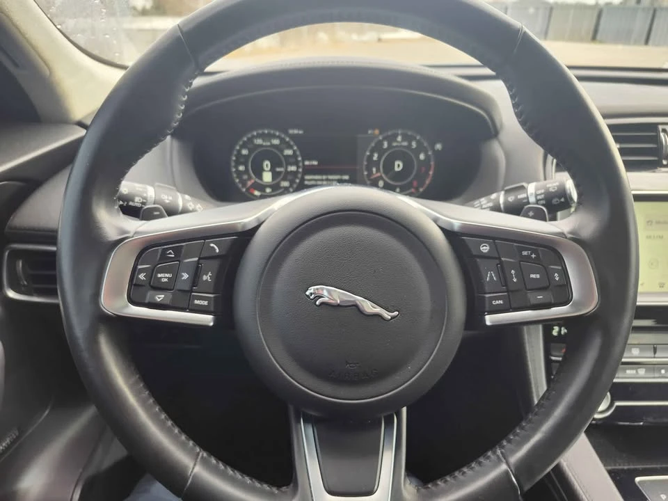 2020 Jaguar F-Pace - Image 13 of 15