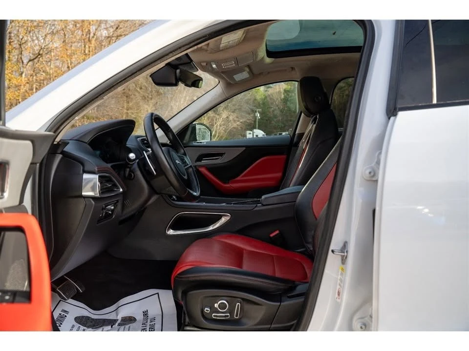 2020 Jaguar F-Pace - Image 17 of 19