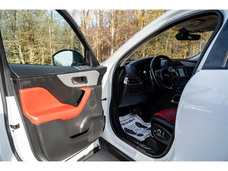 2020 Jaguar F-Pace - Image 16 of 19