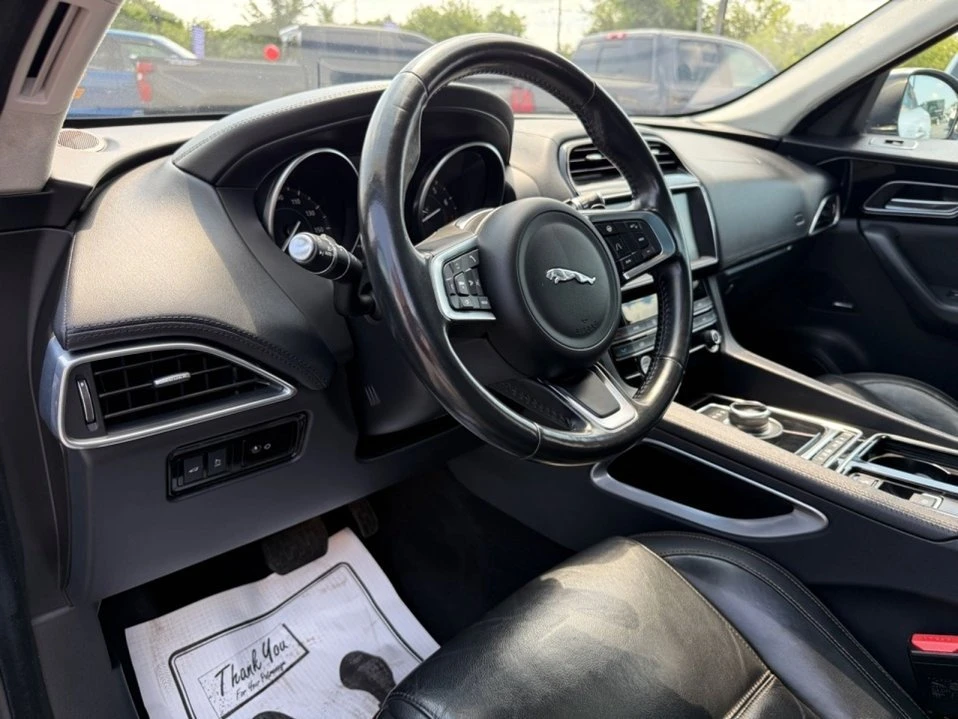 2020 Jaguar F-Pace - Image 13 of 20