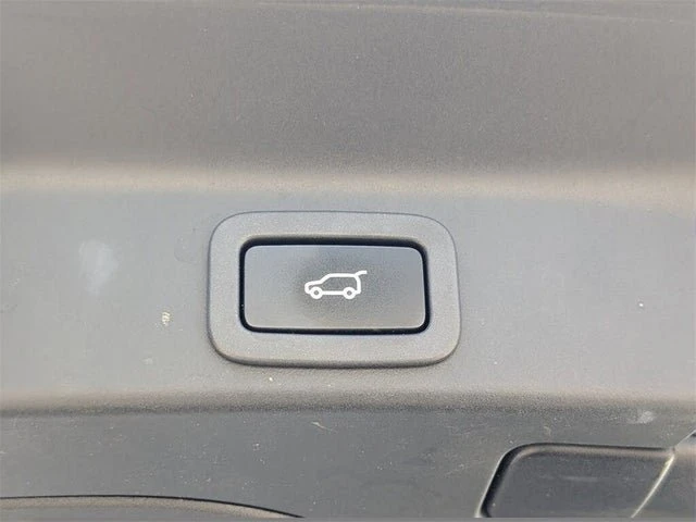 2020 Jaguar F-Pace - Image 13 of 20