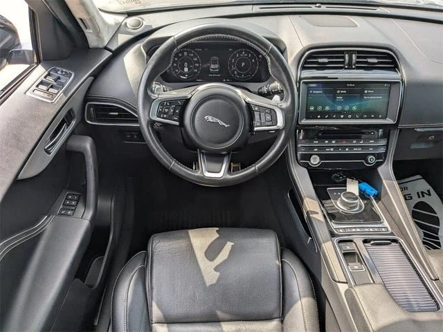 2020 Jaguar F-Pace - Image 19 of 20
