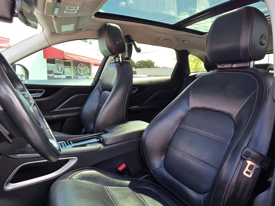 2020 Jaguar F-Pace - Image 8 of 19