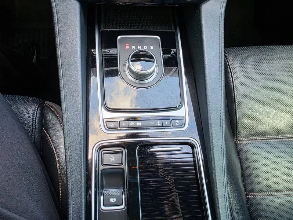 2020 Jaguar F-Pace - Image 12 of 19