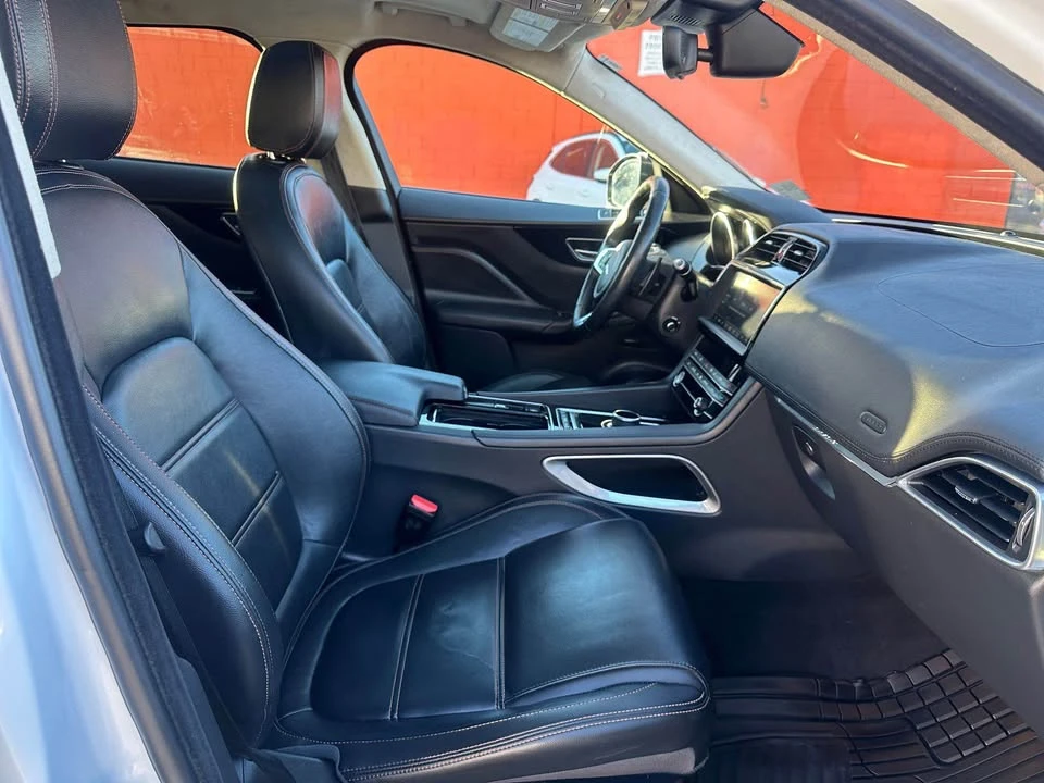 2020 Jaguar F-Pace - Image 15 of 16