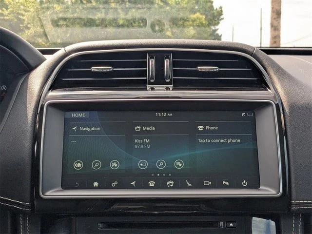 2020 Jaguar F-Pace - Image 16 of 20