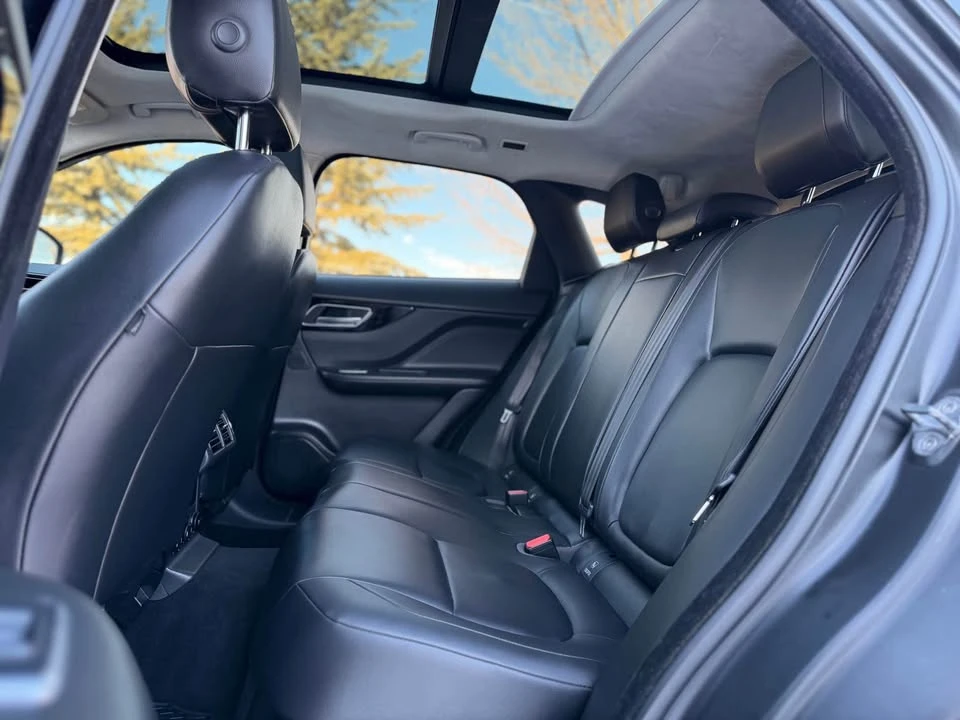 2020 Jaguar F-Pace - Image 8 of 17