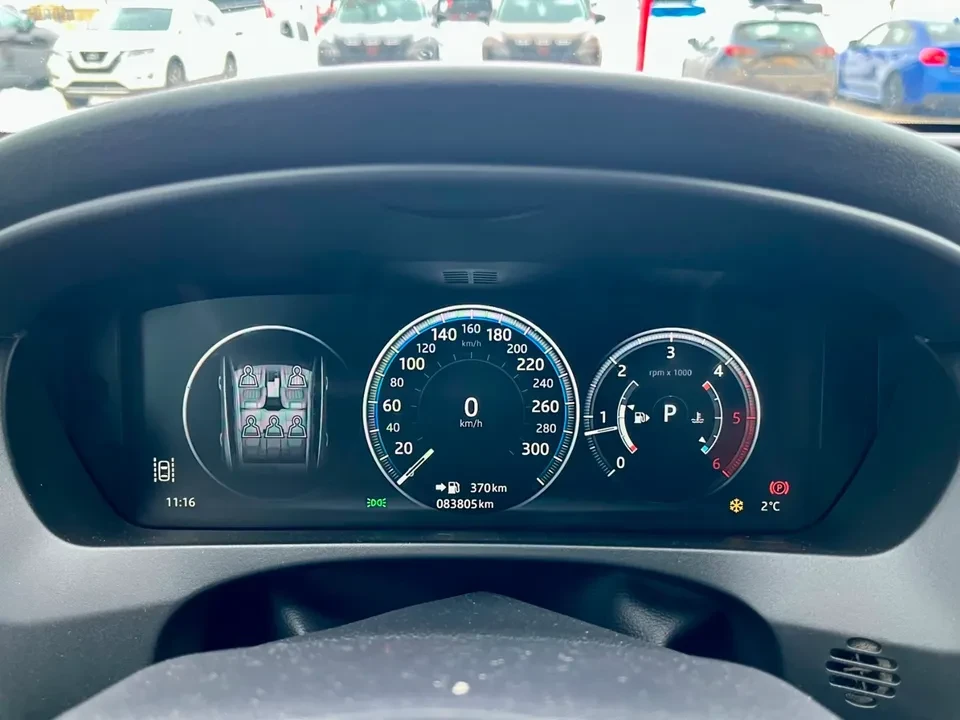 2020 Jaguar F-Pace - Image 10 of 15