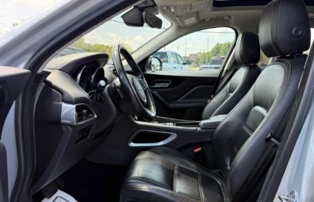 2020 Jaguar F-Pace - Image 7 of 12
