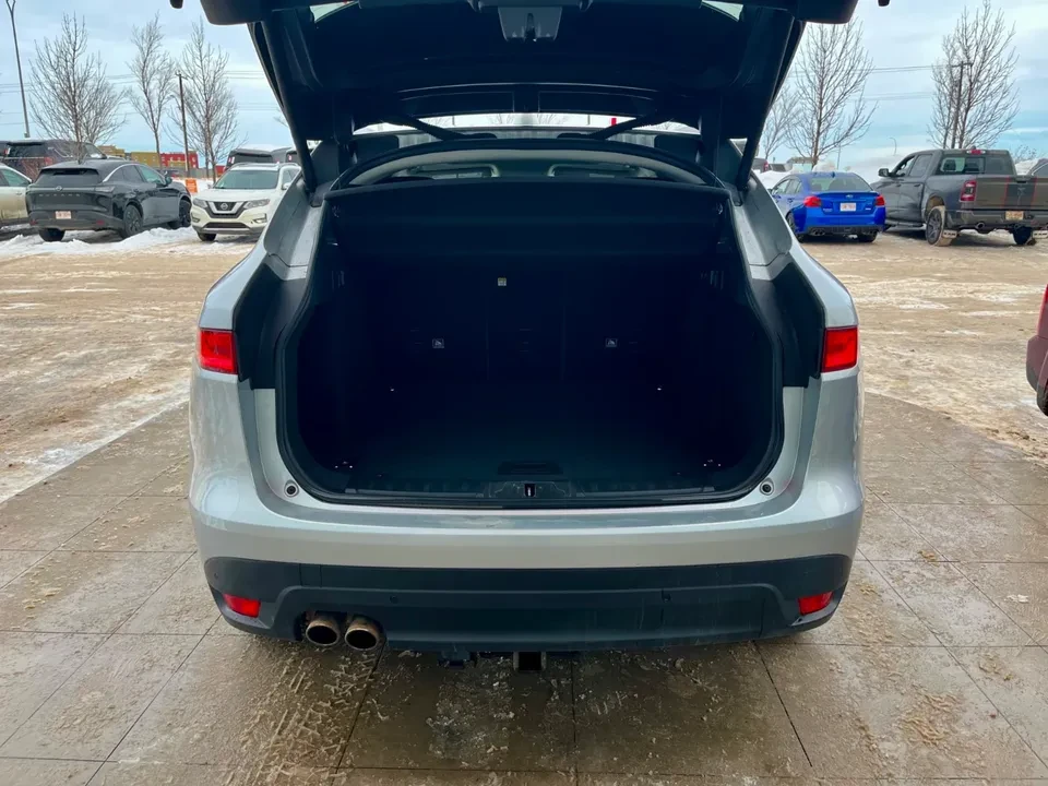 2020 Jaguar F-Pace - Image 15 of 15
