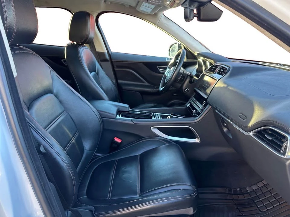 2020 Jaguar F-Pace - Image 9 of 13