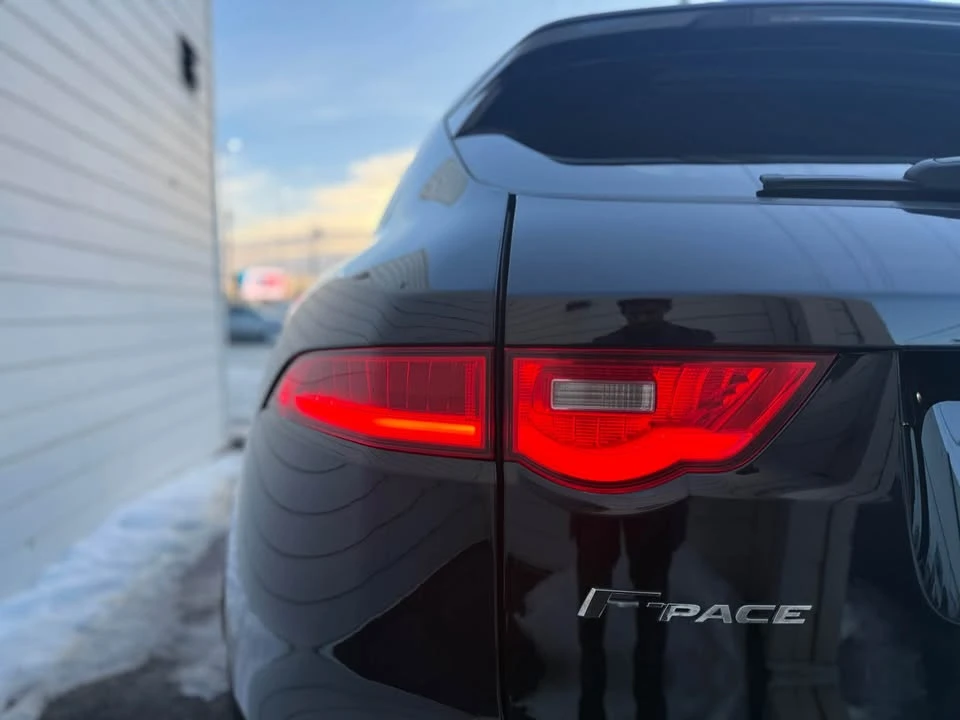 2020 Jaguar F-Pace - Image 6 of 15