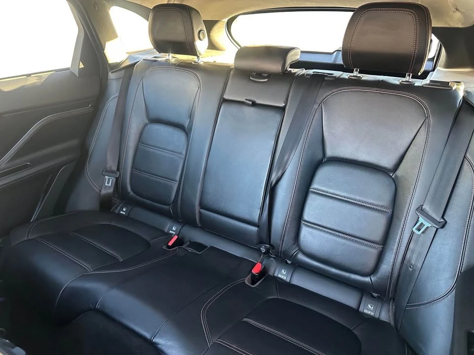 2020 Jaguar F-Pace - Image 10 of 13