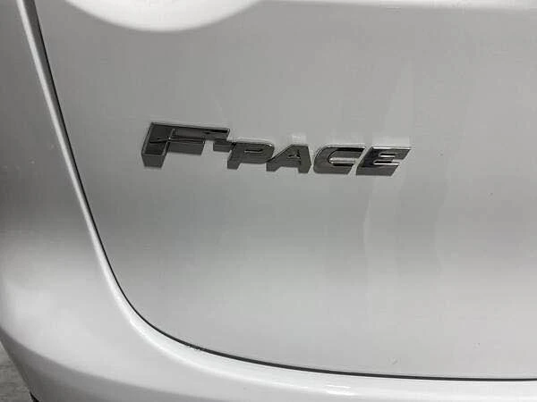 2020 Jaguar F-Pace - Image 5 of 12
