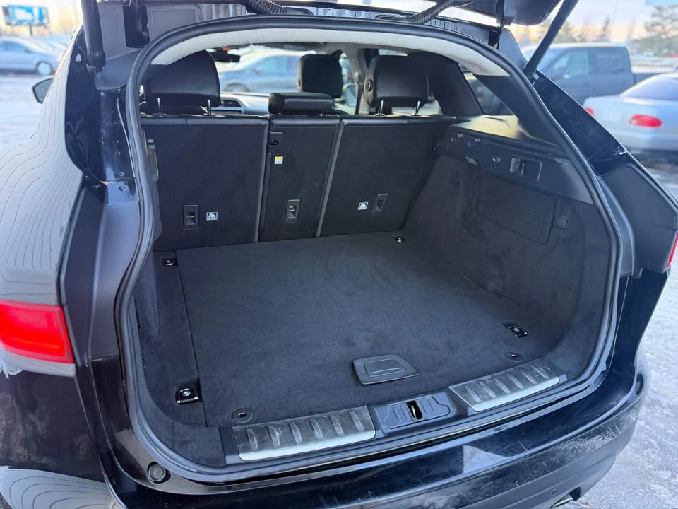 2020 Jaguar F-Pace - Image 7 of 15