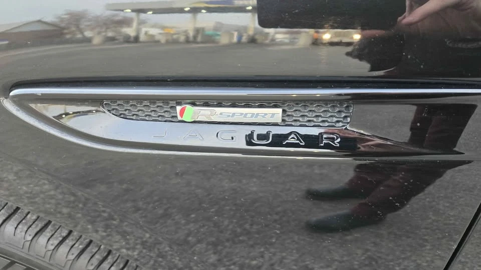 2020 Jaguar F-Pace - Image 12 of 14