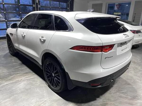 2020 Jaguar F-Pace - Image 3 of 12