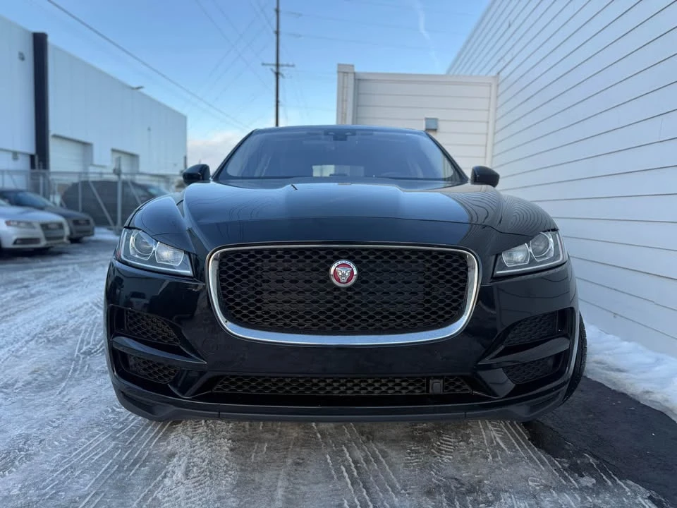 2020 Jaguar F-Pace - Image 2 of 15