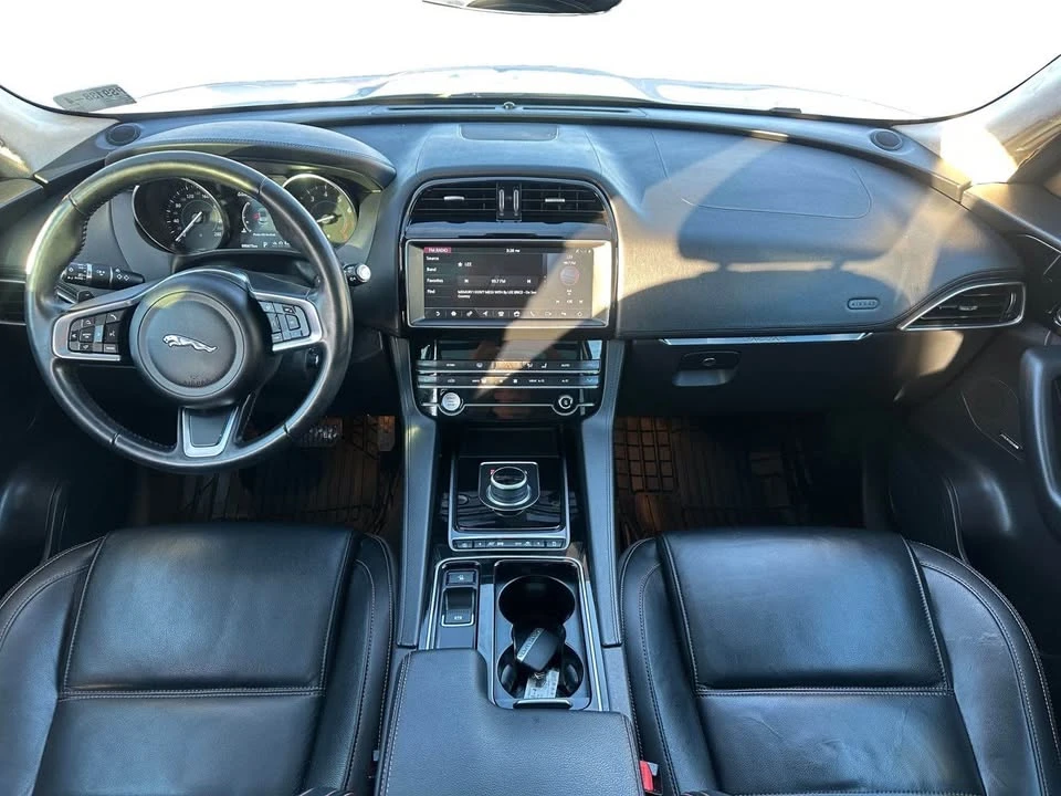 2020 Jaguar F-Pace - Image 7 of 13