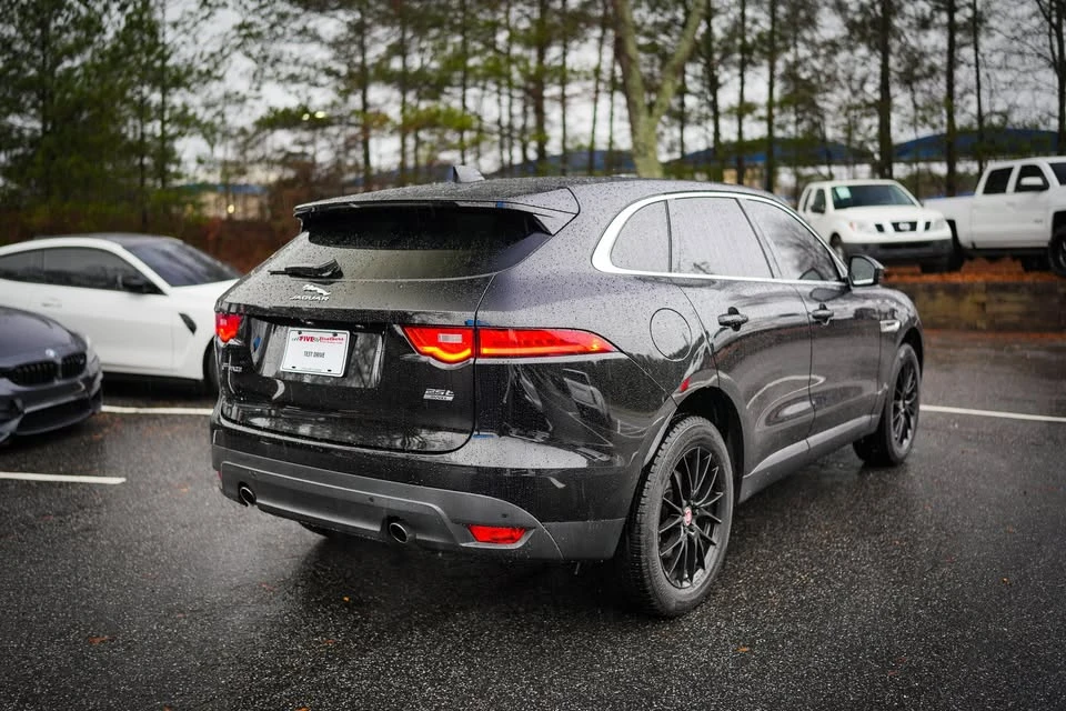 2020 Jaguar F-Pace - Image 13 of 20