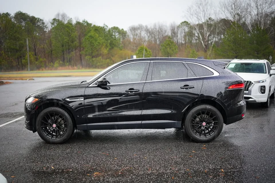 2020 Jaguar F-Pace - Image 8 of 20
