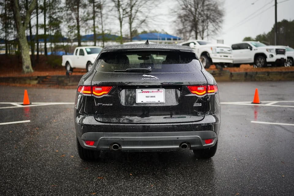 2020 Jaguar F-Pace - Image 10 of 20