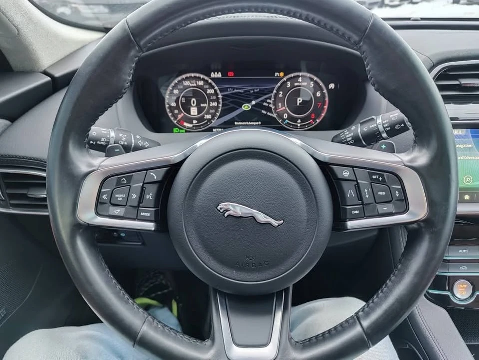 2020 Jaguar F-Pace - Image 14 of 20