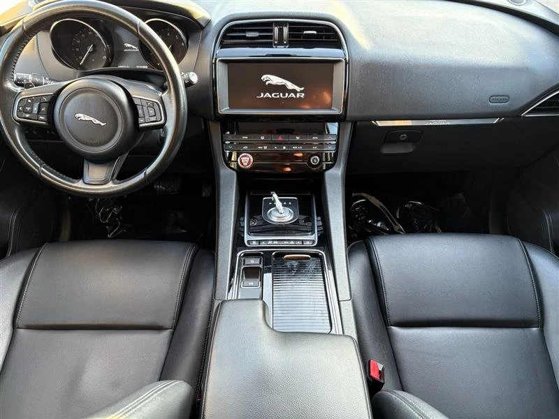 2020 Jaguar F-Pace - Image 10 of 20