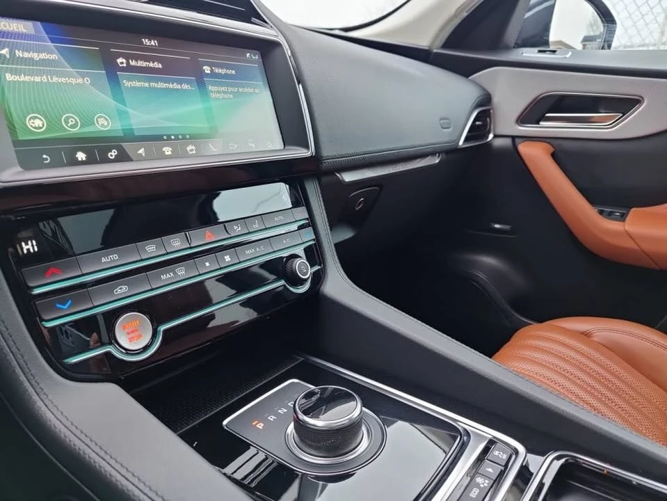 2019 Jaguar F-Pace - Image 18 of 20