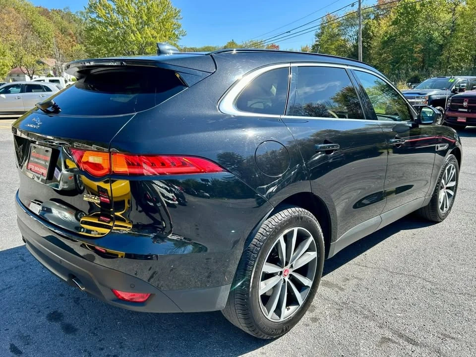 2020 Jaguar F-Pace - Image 8 of 20