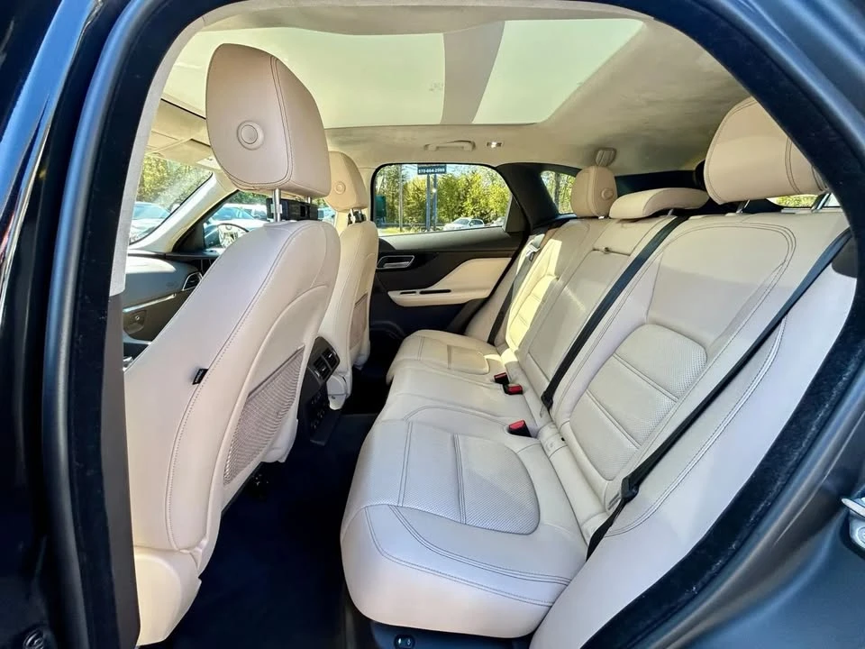 2020 Jaguar F-Pace - Image 14 of 20