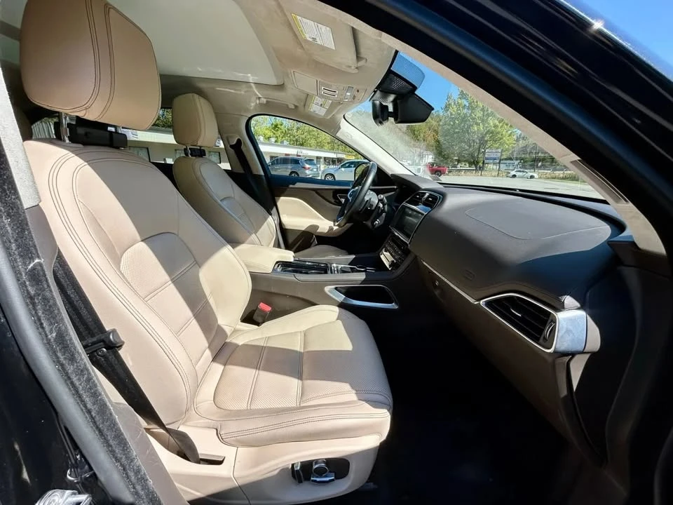 2020 Jaguar F-Pace - Image 19 of 20